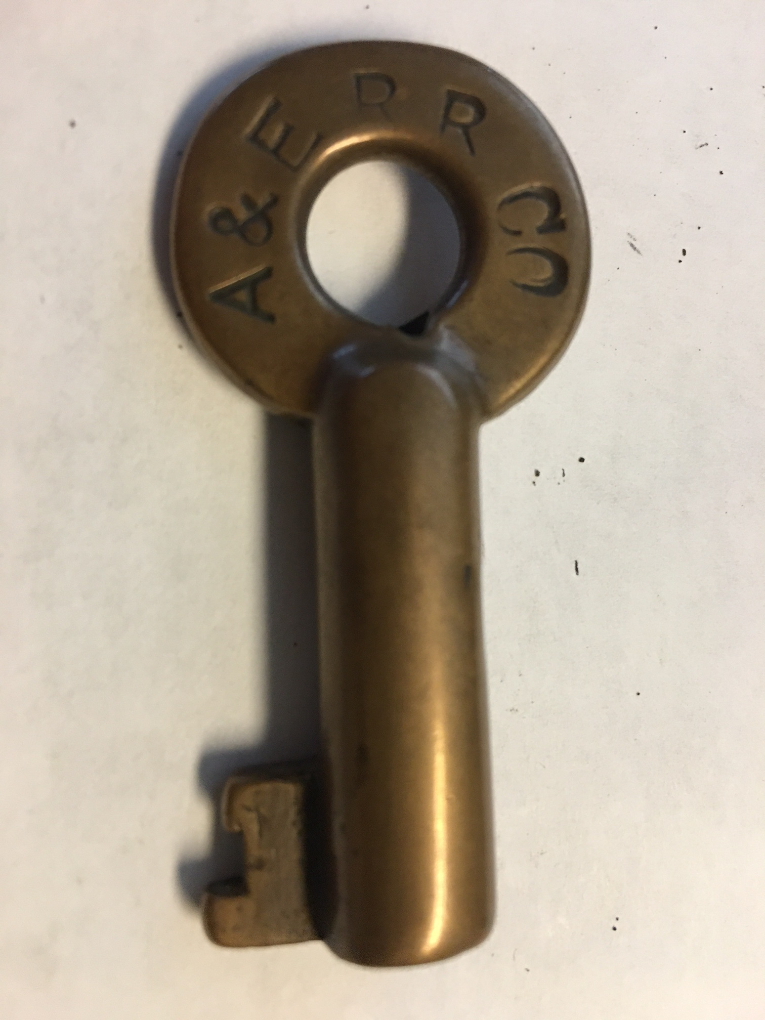 Alton & Eastern RR Fraim (banner) Brass Switch Key A&ERRCO