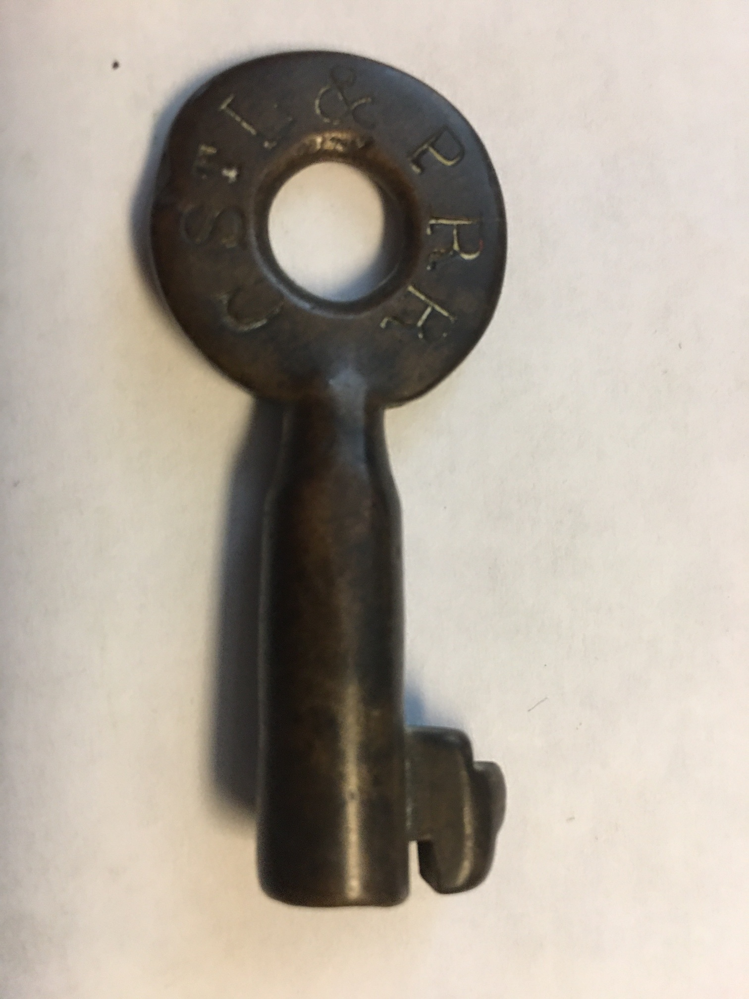 Chicago St Louis & Pittsburgh RR No hallmark Brass Switch Key CSTL&PRR