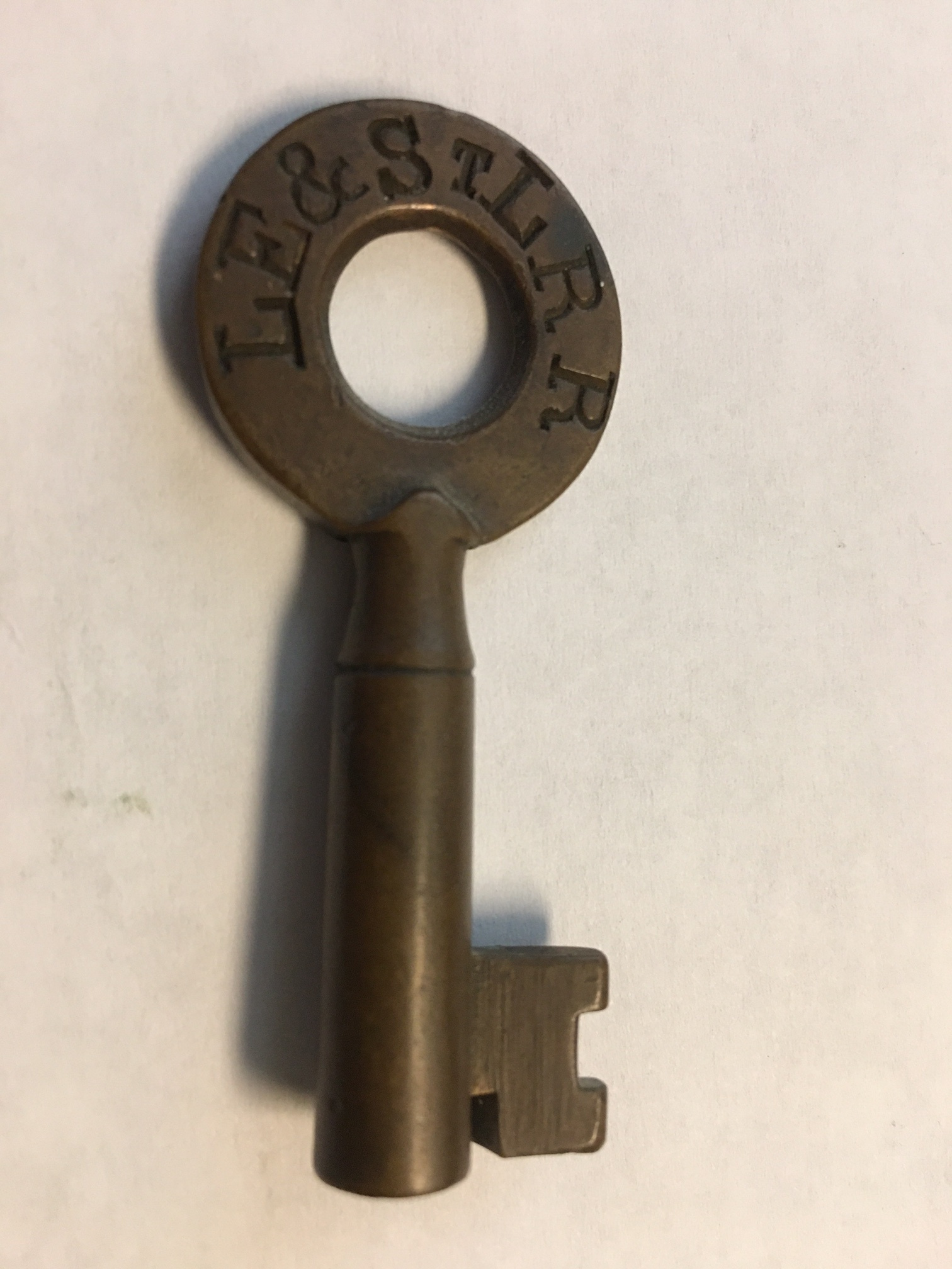 Louisville Evansville & ST Louis RR No hallmark Brass Switch Key LE&STLRR