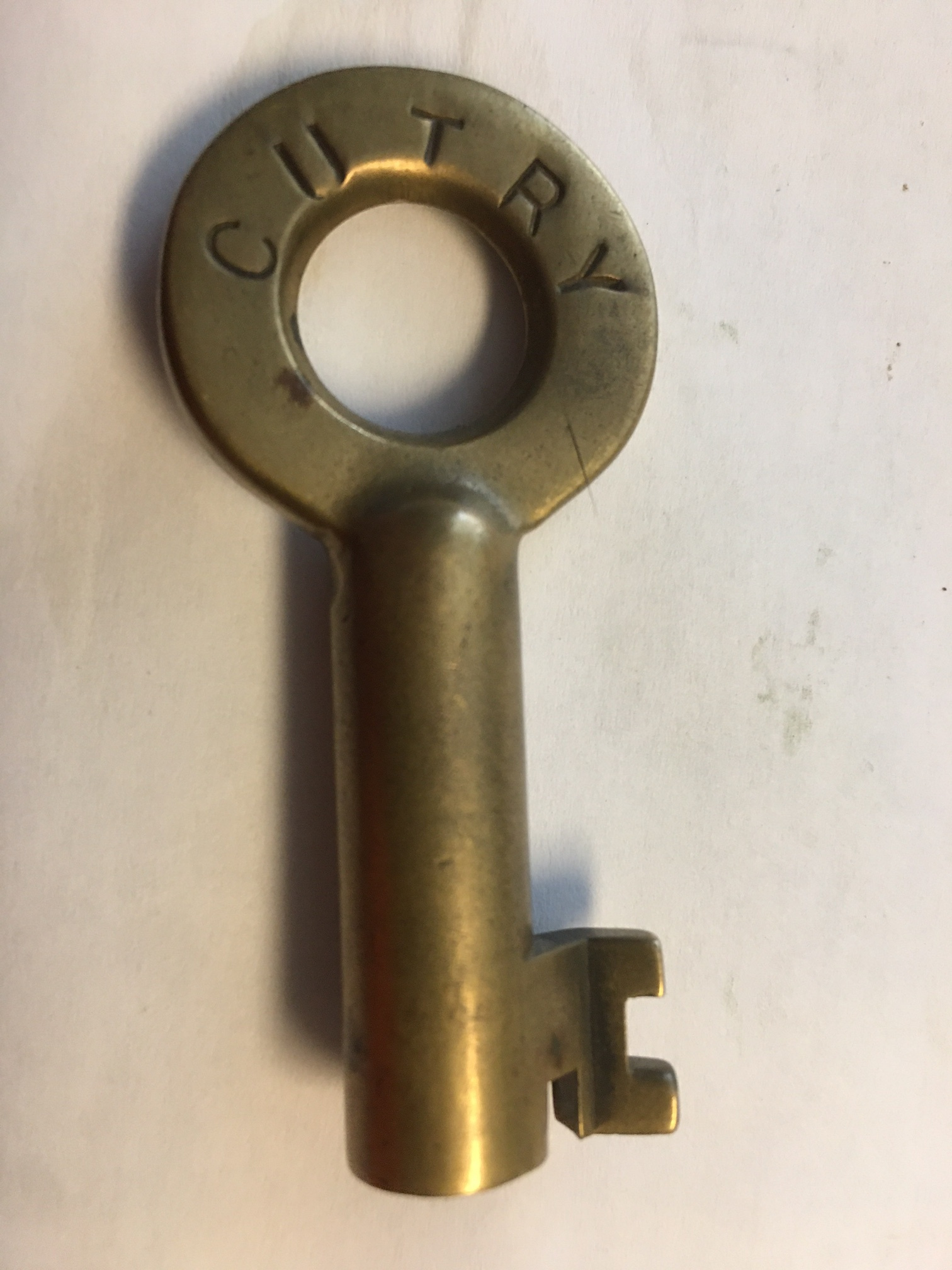 Chicago Union Transfer RY Adams & Westlake (hexagon) Brass Switch Key CUTRY