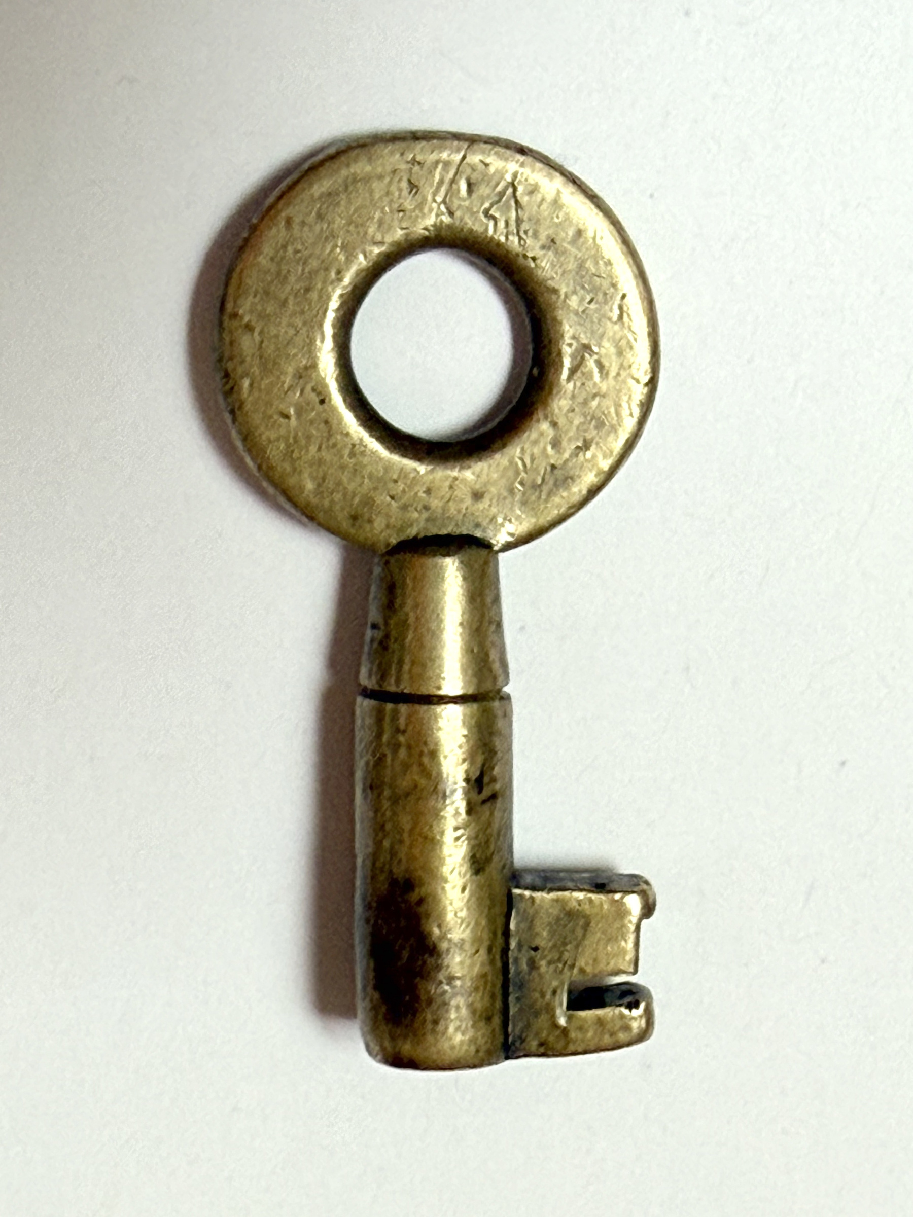 Louisville, New Albany and Chicago Railroad No hallmark Brass Car Key LNA&CRR