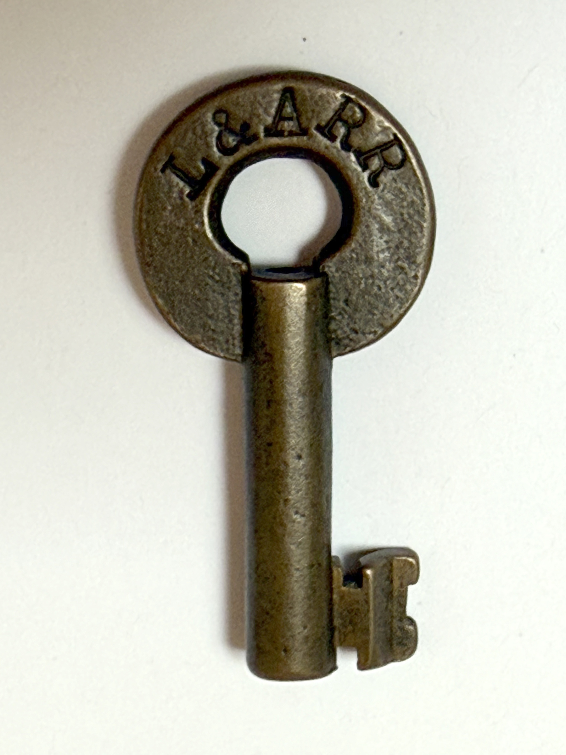 Louisville and Atlantic Railroad Slaymaker (straight) – Slaymaker Lock Co. Brass Unknown L&ARR