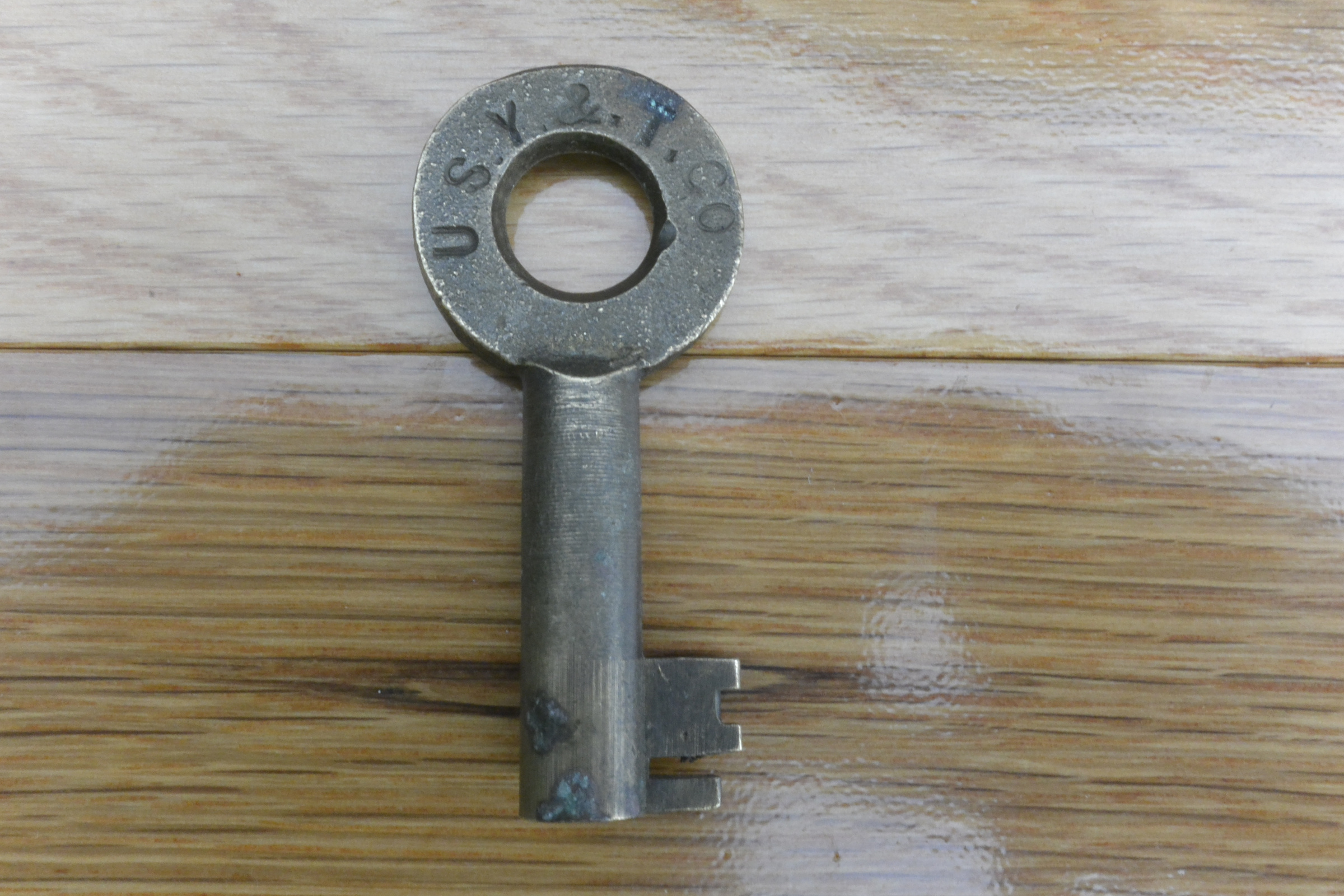 Union Stockyard & Transit CO Adams & Westlake (oval) Brass Switch Key USY&TCO