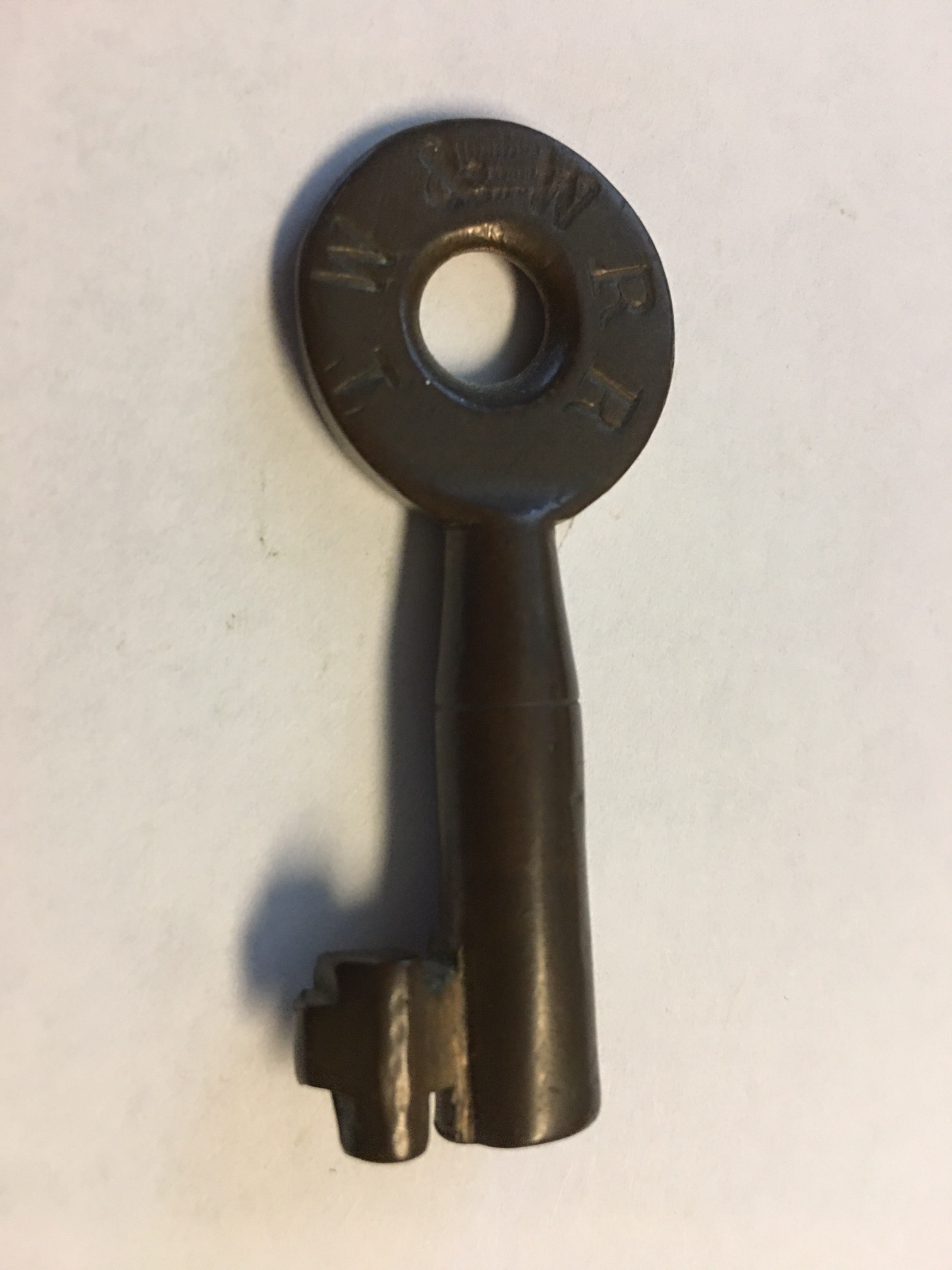 Toledo Wabash & Western RR No hallmark Brass Switch Key TW&WRR