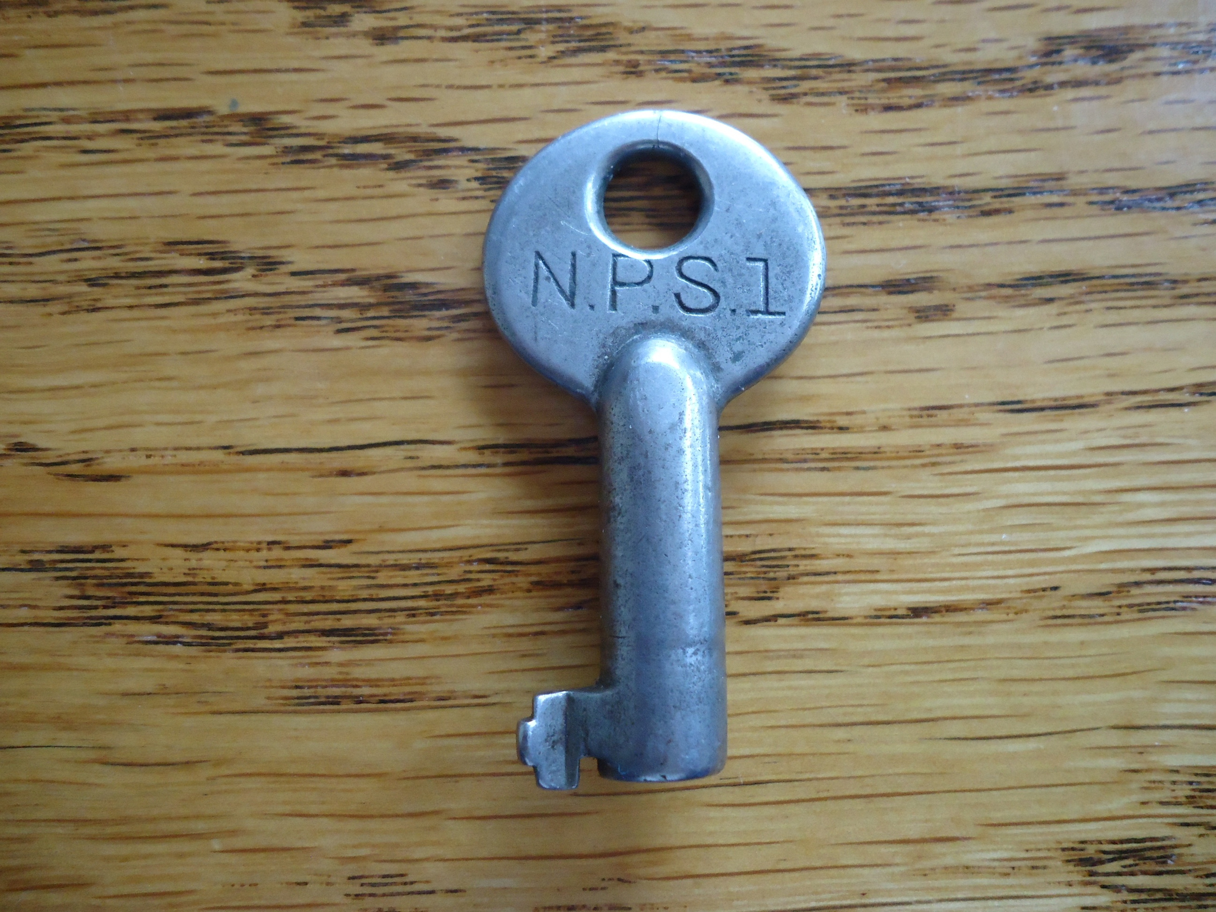 Northern Pacific No hallmark Steel Signal NPRR