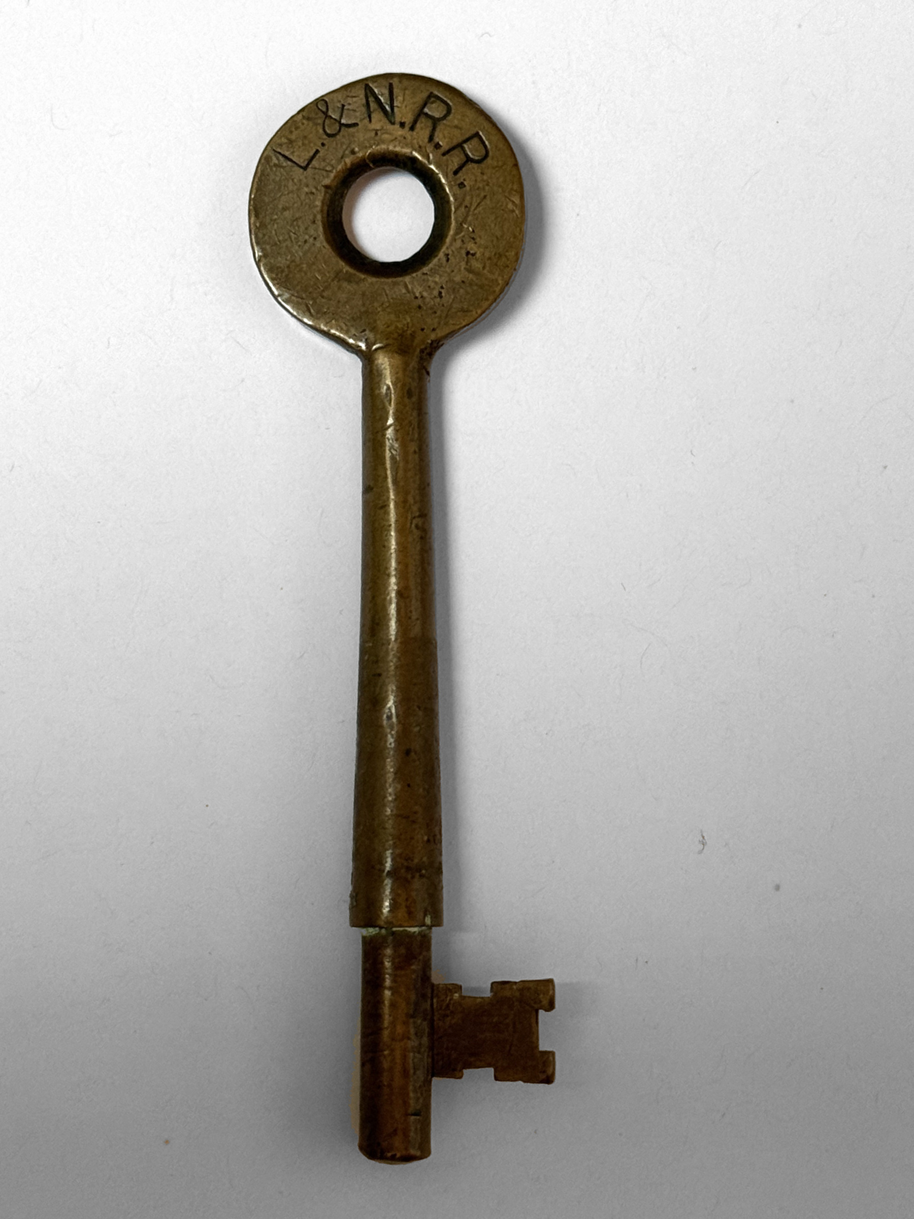Louisville & Nashville Railroad No hallmark Brass Unknown L&NRR